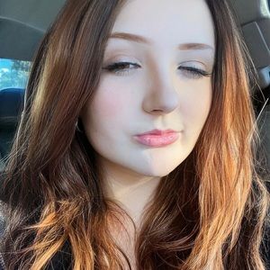 Meet your Posher, Ava